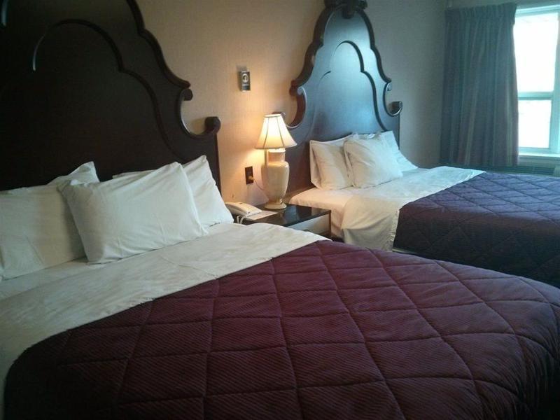 Knights Port Colborne Hotel 3*