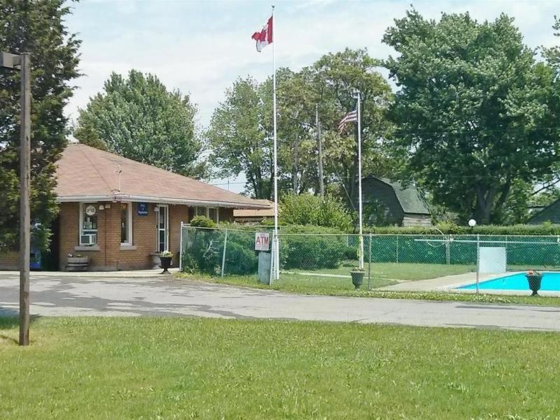 Hotel Knights Port Colborne 3*